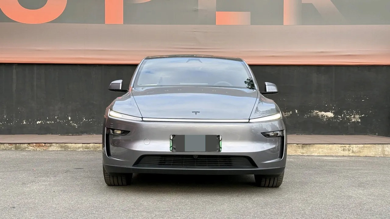 Tesla 2026 Model Y long endurance all-wheel drive version automatic transmission 2