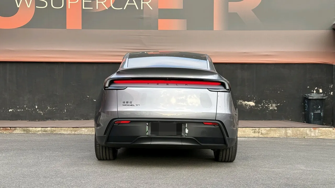 Tesla 2026 Model Y long endurance all-wheel drive version automatic transmission 4