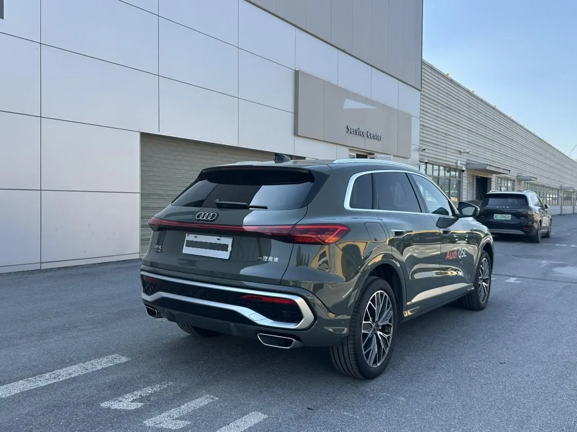Audi 2026 Q5L 2.0T Smart Hybrid Luxury Automatic Gear 5