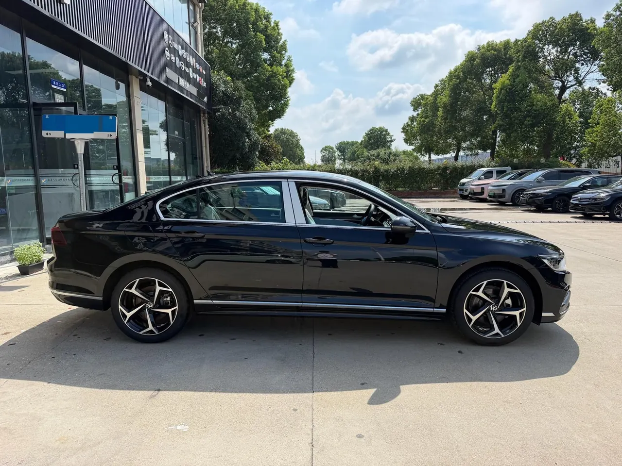 Volkswagen 2026 Magotan 2.0TSI 330TSI 30 million selected elite automatic gear 3