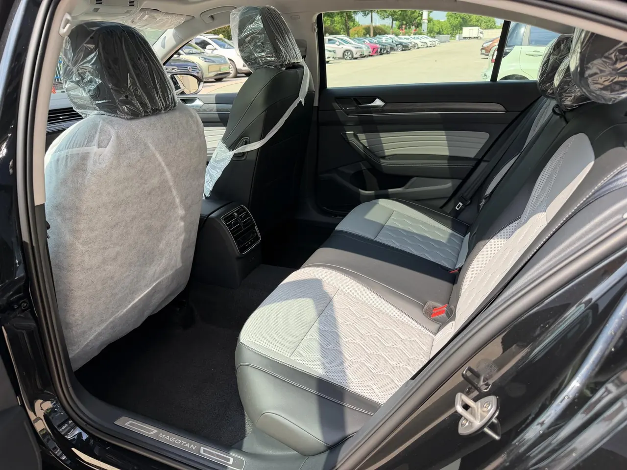 Volkswagen 2026 Magotan 2.0TSI 330TSI 30 million selected elite automatic gear 8