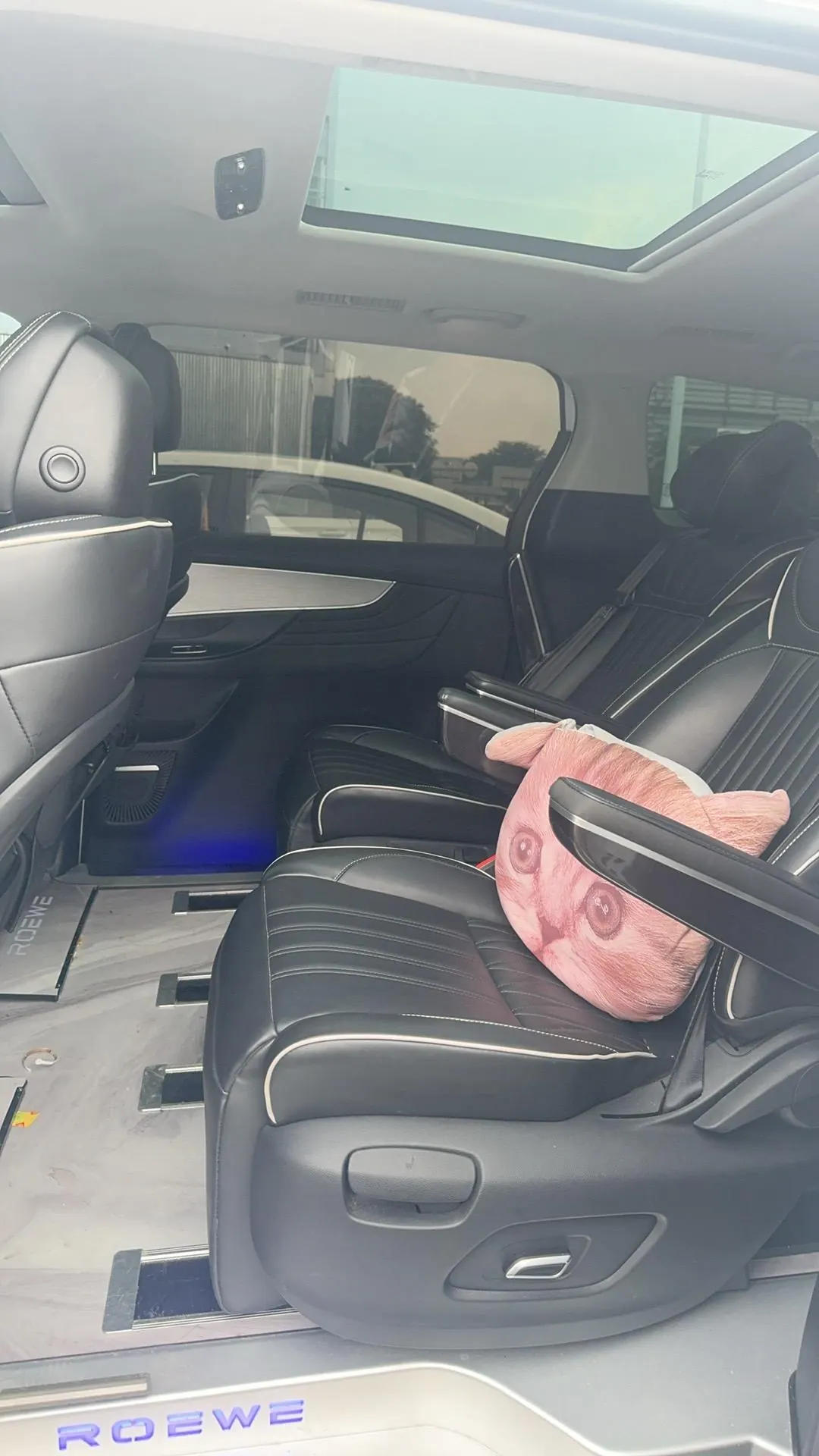 Roewe 2021 iMAX8 2.0TGI 400TGI Ultimate Automatic Gear 4