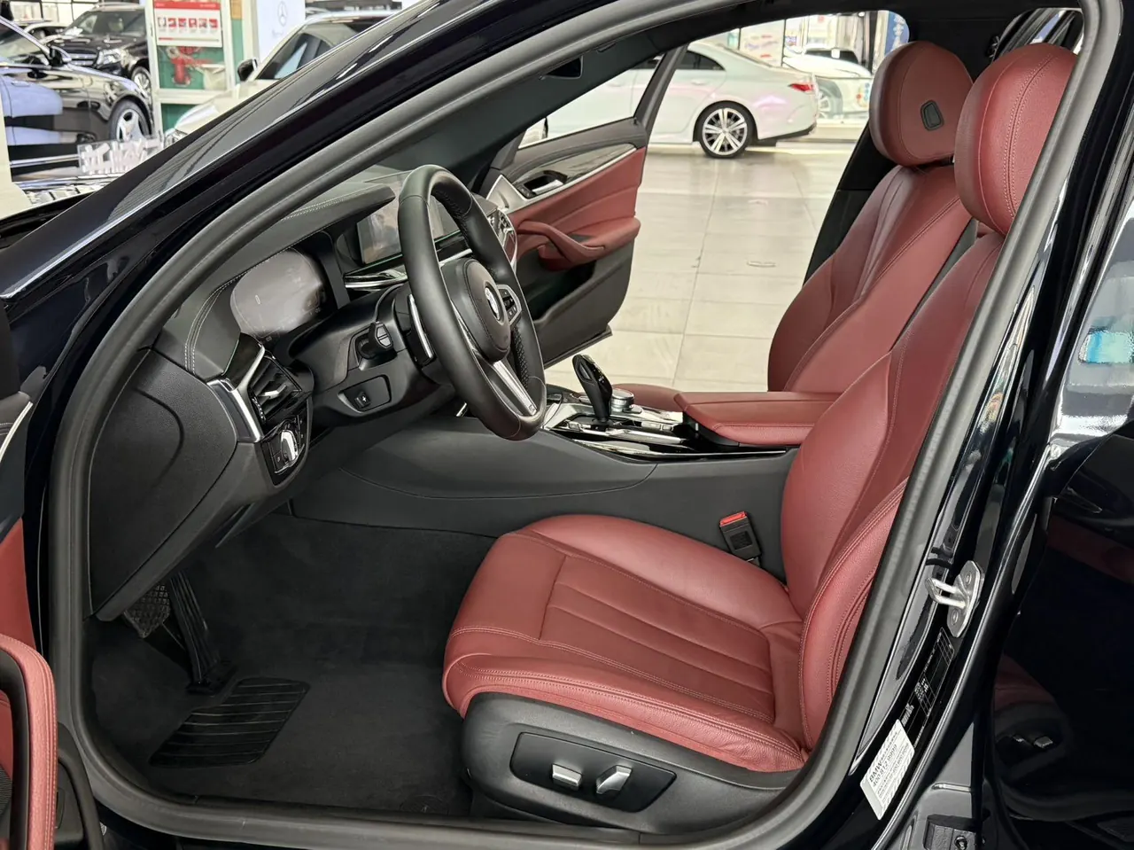 BMW 5 Series 2020 530Li 2.0T Leading M Sports Suit Automatic Gear 5