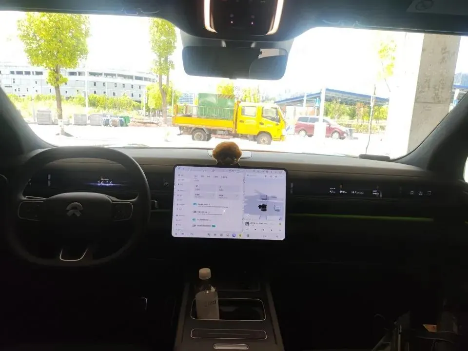 NIO 2026 ES8 6-seat executive deluxe automatic gear 2