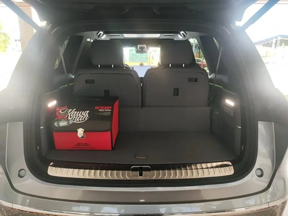 NIO 2026 ES8 6-seat executive deluxe automatic gear 4