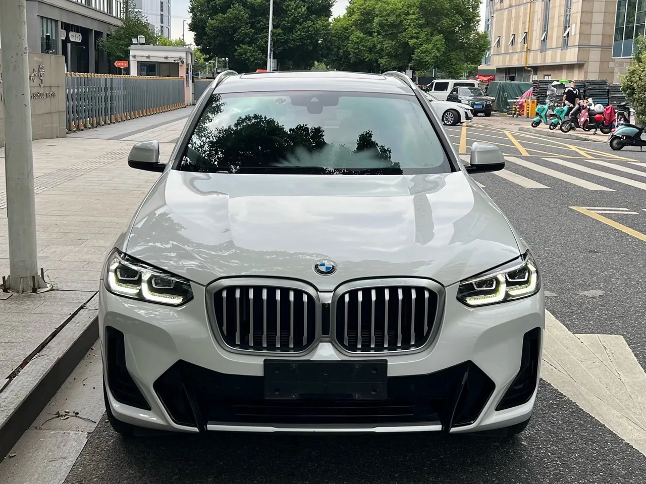 BMW 2022 X3 xDrive25i 2.0T M sports suit (changed) automatic gear 2