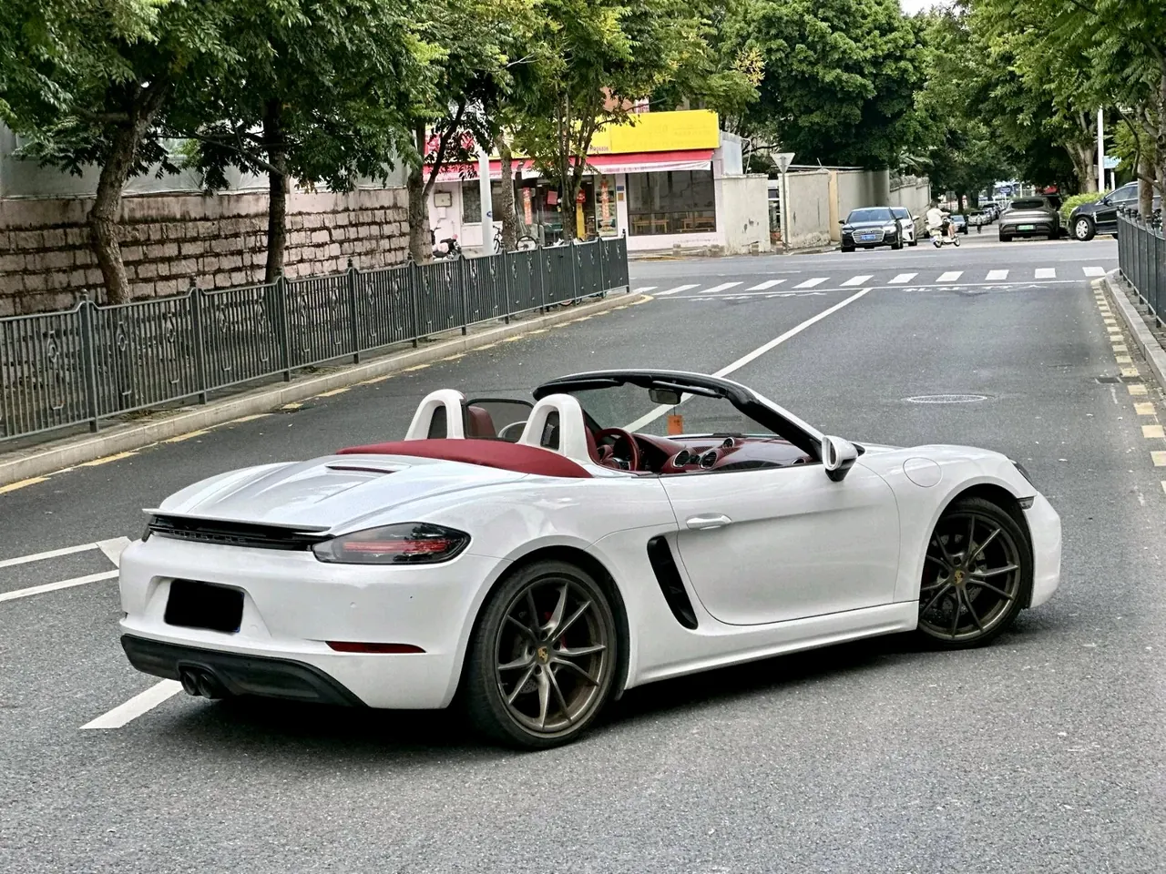 Porsche 718 (Imported) 2022 718 Boxer 2.0T Automatic 7