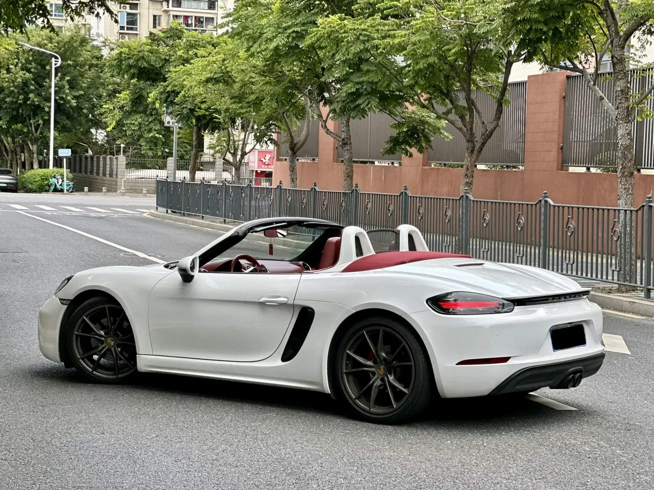 Porsche 718 (Imported) 2022 718 Boxer 2.0T Automatic 9