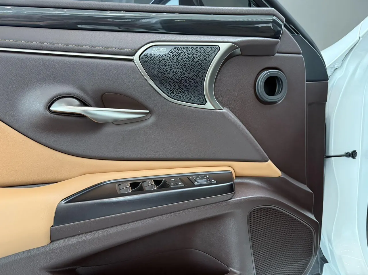 Lexus ES (Imported) 2020 ES300h 2.5 Stepless Intelligence Hybrid Special Limited Edition Automatic Gear 8