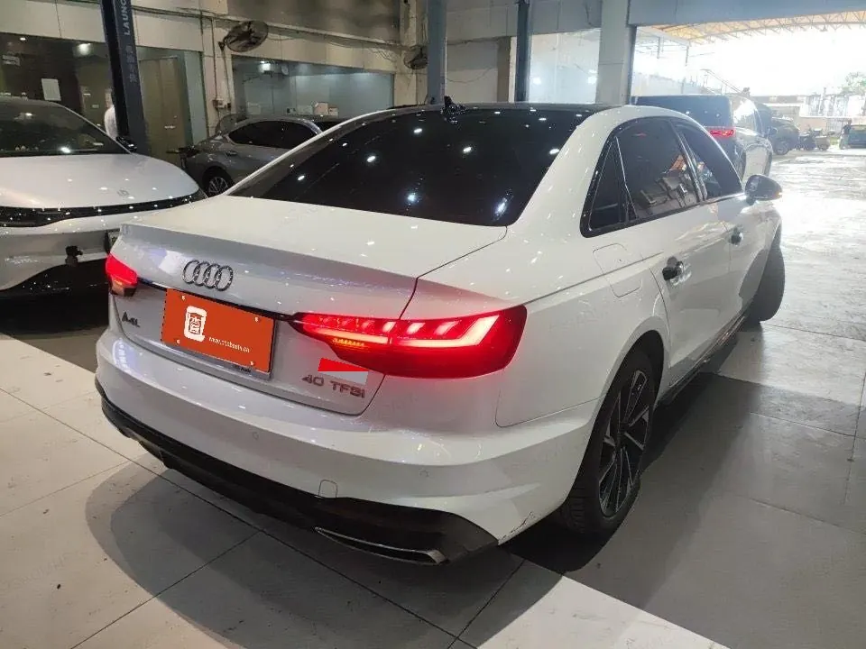 Audi 2023 A4L 2.0TFSI 40TFSI Fashion Dynamic Automatic 2