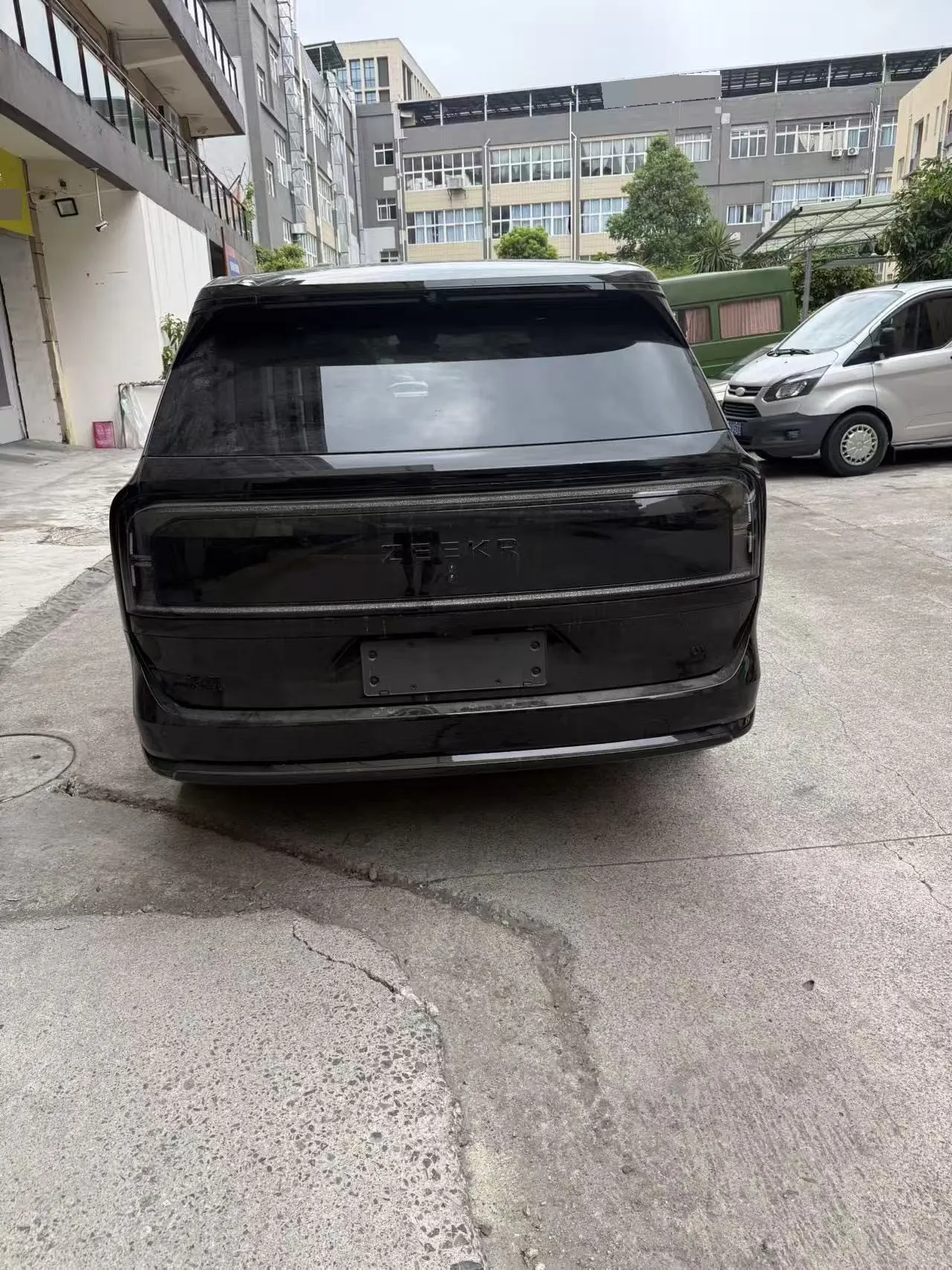 Zeekr 2025 Zeekr 9X 2.0T Hyper Edition 70kWh Automatic Gear 2