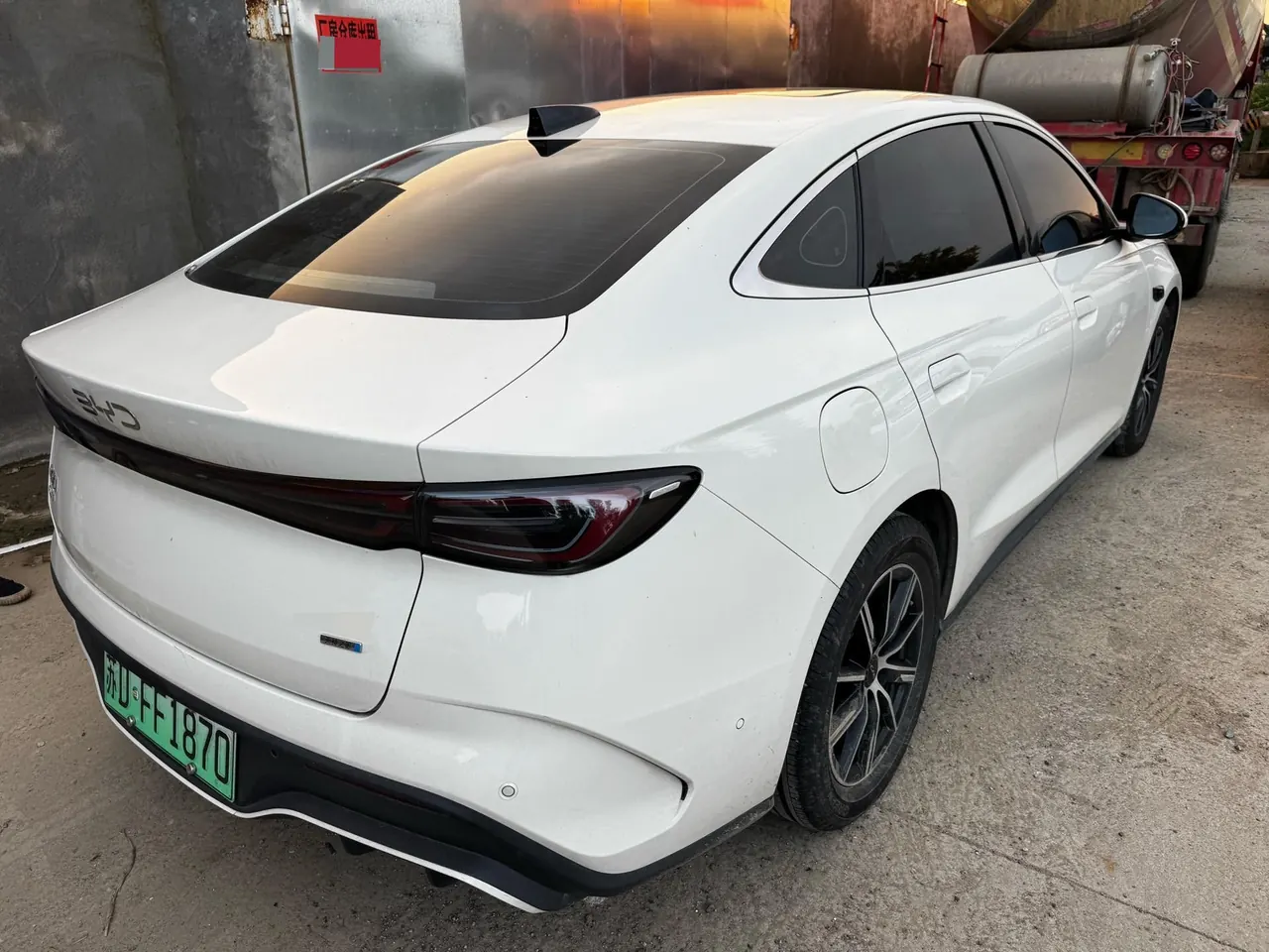 BYD 2025 seals 06 DM-i 1.5 stepless smart driving version 120KM honorable automatic gear 7