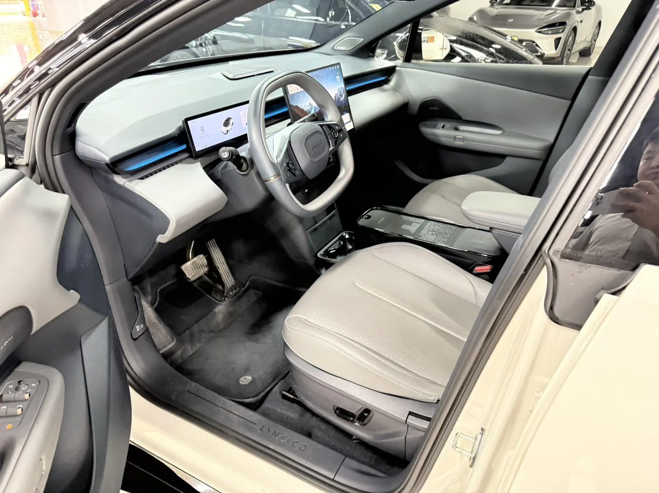 LYNK&amp;CO 2025 LYNK&amp;CO Z 20 530km Rear Drive Pro Automatic 2