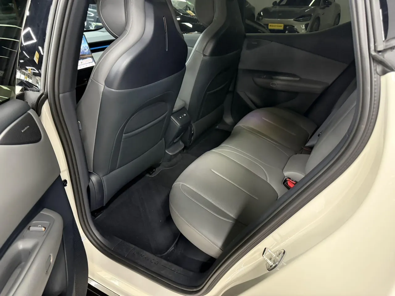 LYNK&amp;CO 2025 LYNK&amp;CO Z 20 530km Rear Drive Pro Automatic 3