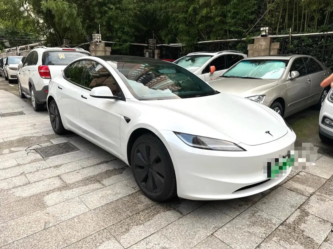 Tesla 2025 Model 3 Rear-Wheel-Drive Edition (facelift) Automatic Transmission 2