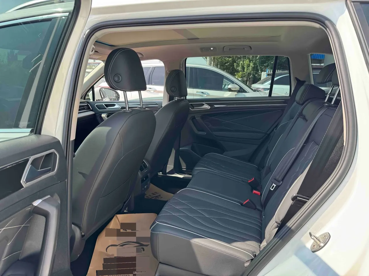Volkswagen 2023 Tiguan L 2.0TSI 330TSI Two-Drive Smart Edition Automatic Gear 4