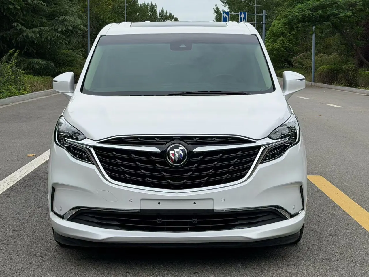 Buick 2022 GL8 ES Lu Zun 2.0T 653T Exclusive Automatic Gear 2