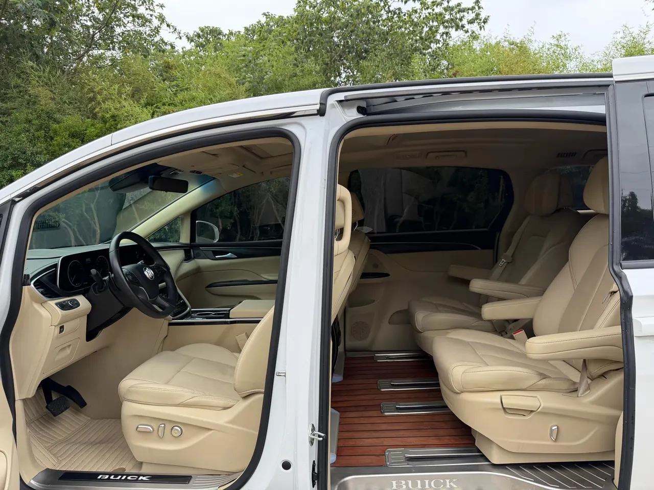 Buick 2022 GL8 ES Lu Zun 2.0T 653T Exclusive Automatic Gear 5