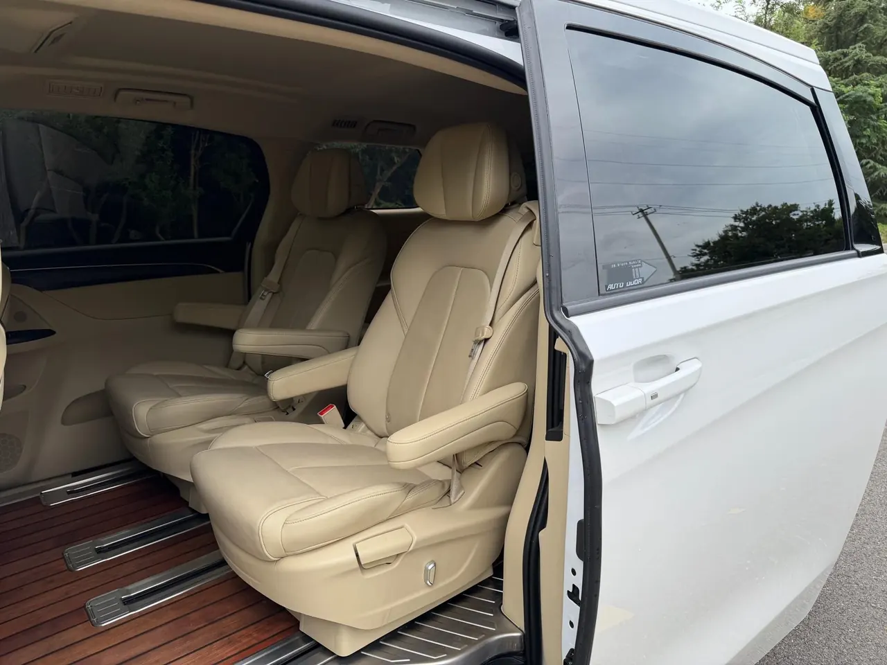 Buick 2022 GL8 ES Lu Zun 2.0T 653T Exclusive Automatic Gear 7