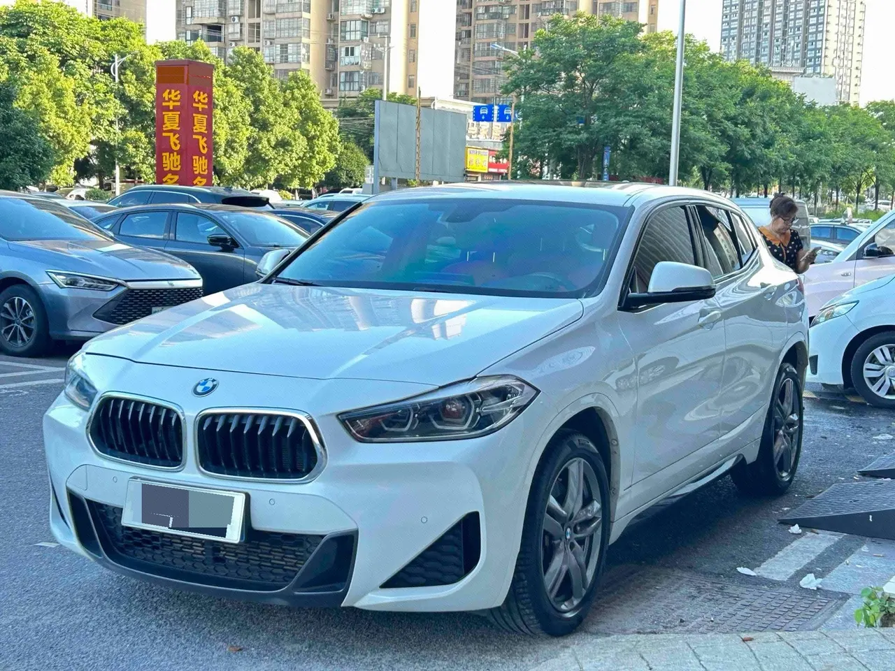 Open image lightbox: BMW 2021 X2 sDrive25i 2.0T M off-road set automatic gear