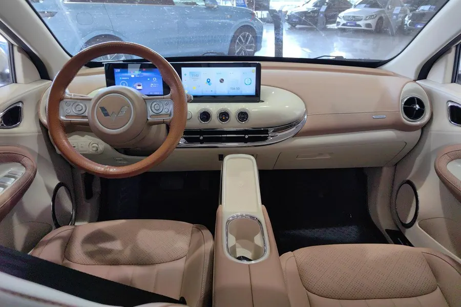 WuLing 2025 Plantronics 333km Enjoy Automatic Gear 4