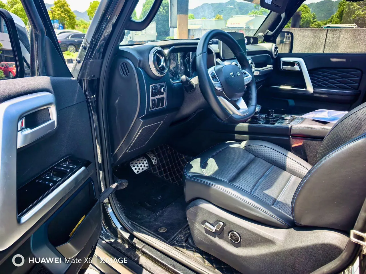 Beijing 2021 BJ40 2.0T Four-wheel Drive Ring Tower Champion Edition Automatic Gear 12