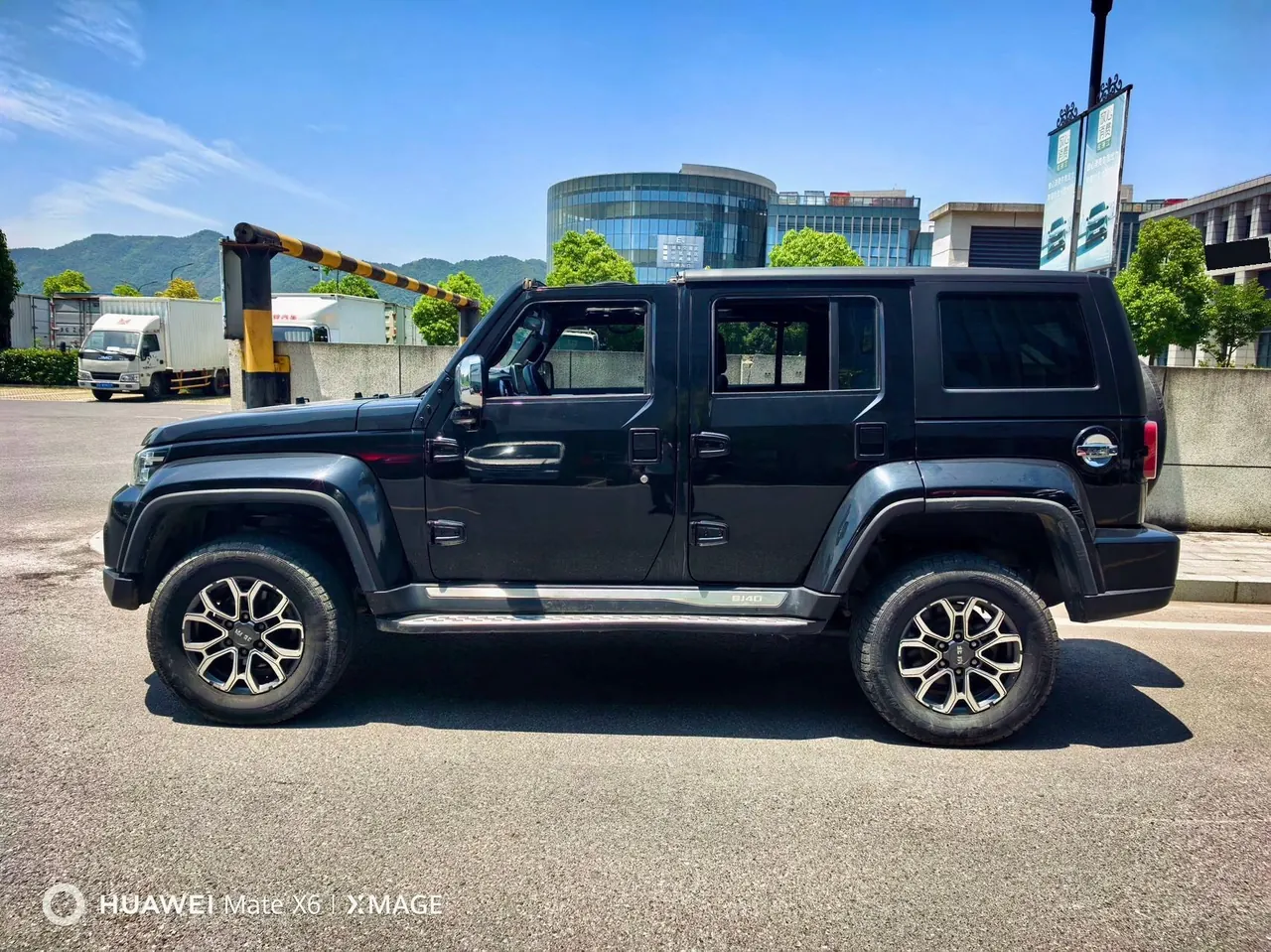 Beijing 2021 BJ40 2.0T Four-wheel Drive Ring Tower Champion Edition Automatic Gear 17