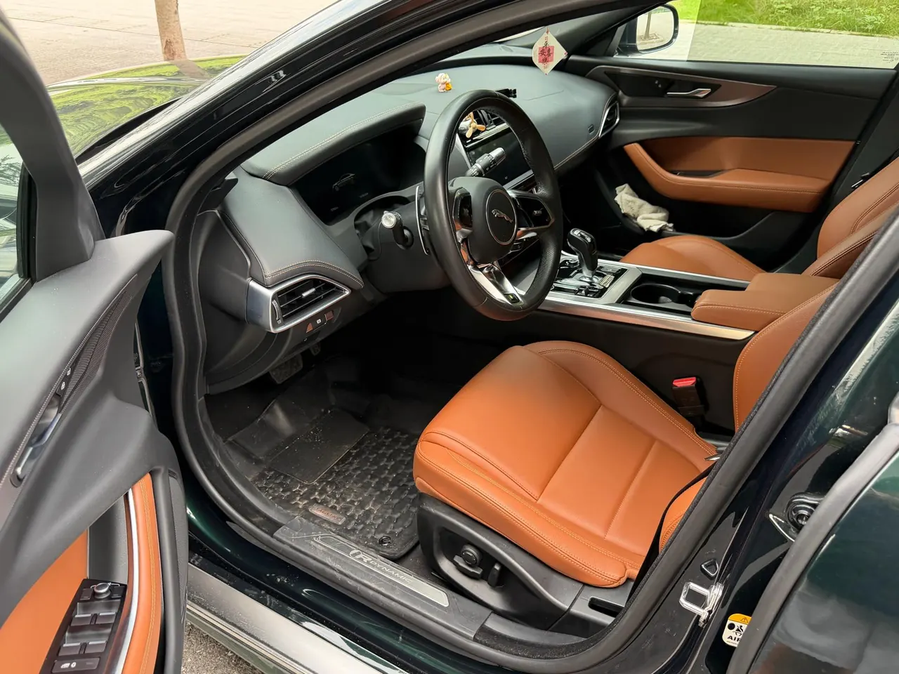 Jaguar 2022 XEL 2.0T 250PS R-DYNAMIC S Enterprising Sports Edition Automatic Gear 2