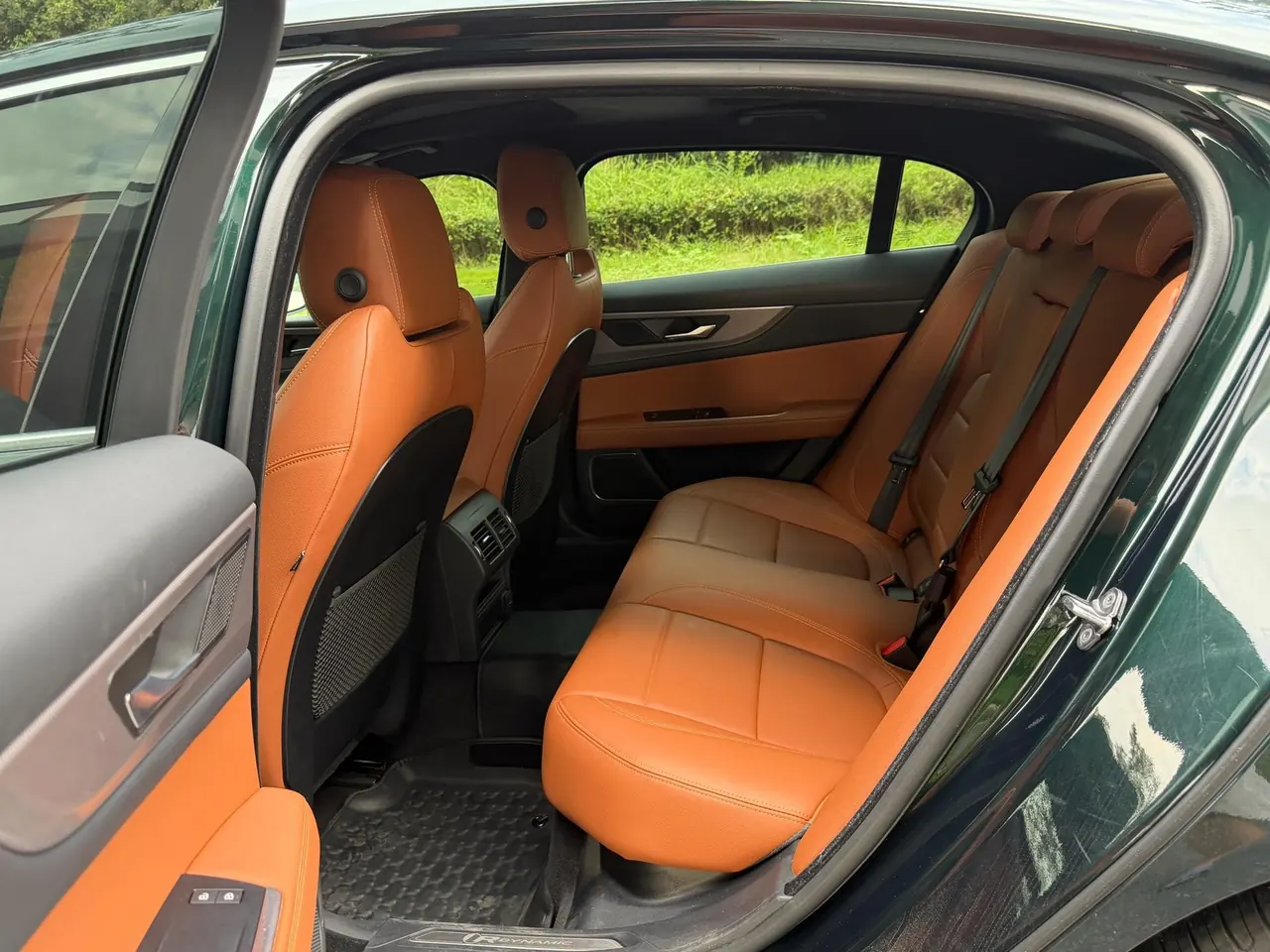 Jaguar 2022 XEL 2.0T 250PS R-DYNAMIC S Enterprising Sports Edition Automatic Gear 3