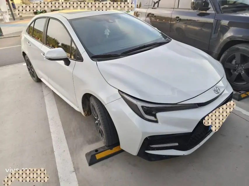 Toyota 2023 Lei Ling 1.2T Stepless 185T Sports Edition Automatic Gear 3