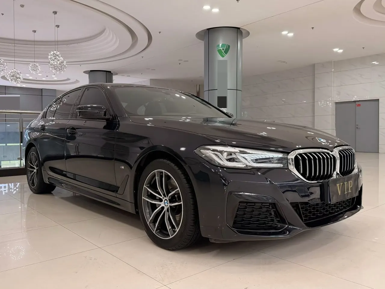 Open image lightbox: BMW 5 Series (Imported) 2022 525i 2.0T M Sports Suit (Modified 2) Automatic Gear