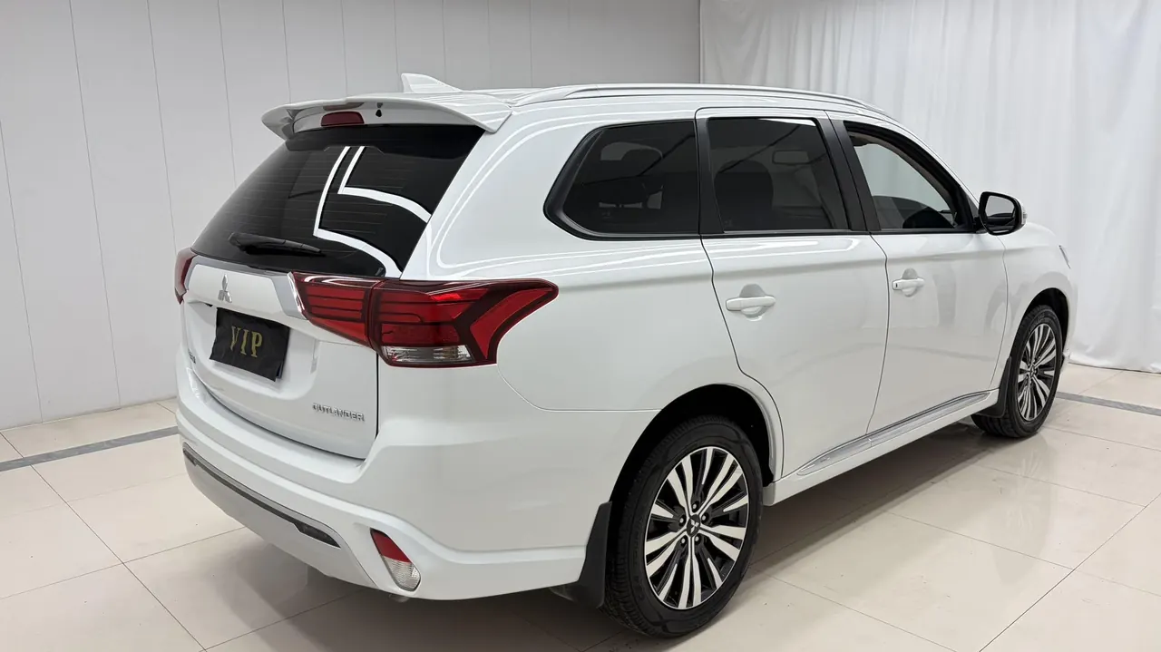 Mitsubishi 2020 Outlander 2.0 Stepless Two-Drive Enjoy Edition 5-seat Automatic Gear 4