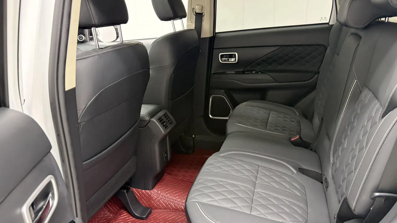 Mitsubishi 2020 Outlander 2.0 Stepless Two-Drive Enjoy Edition 5-seat Automatic Gear 8