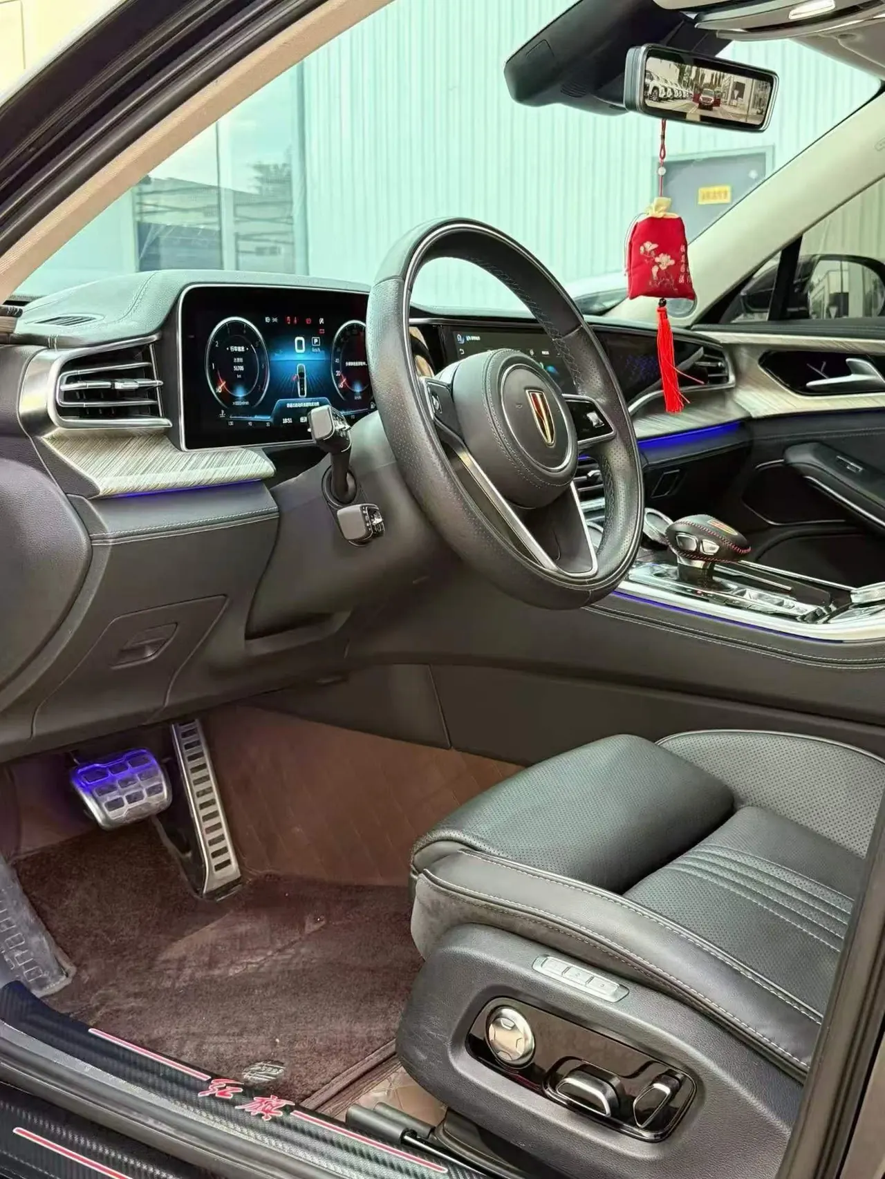 HongQi 2020 H9 48V 2.0T Zhilian Qi Chang Edition Automatic Gear 4