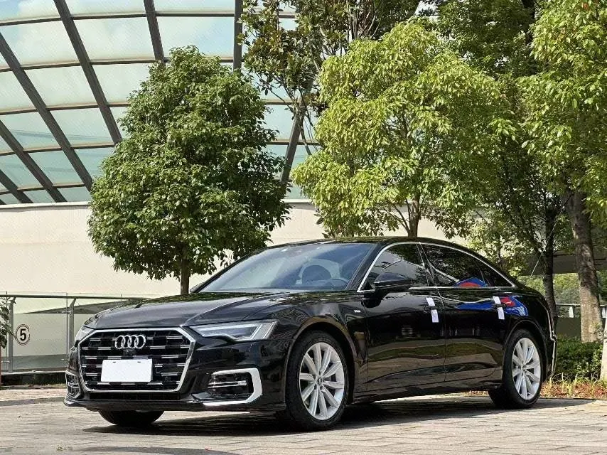 Open image lightbox: Audi 2021 A6L 2.0TFSI 45TFSI Selected Dynamic Automatic