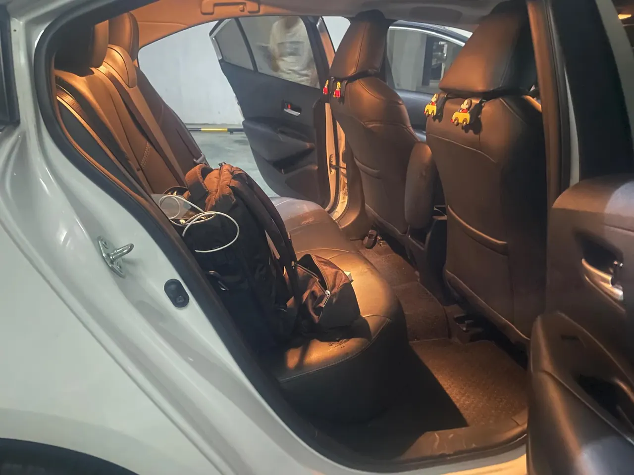Toyota 2021 corolla 1.2T stepless elite version of automatic gear 2