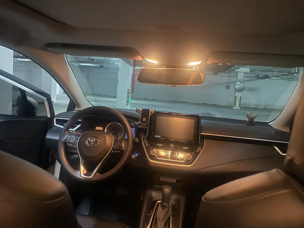 Toyota 2021 corolla 1.2T stepless elite version of automatic gear 3