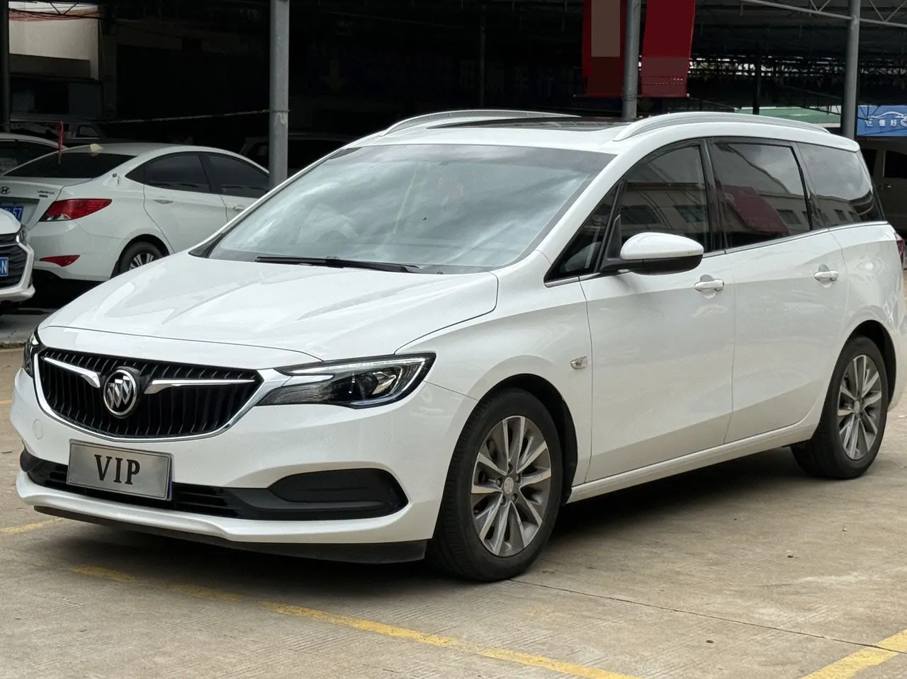 Buick 2021 GL6 48V 1.3T 323T interconnected luxury automatic gear - View 1
