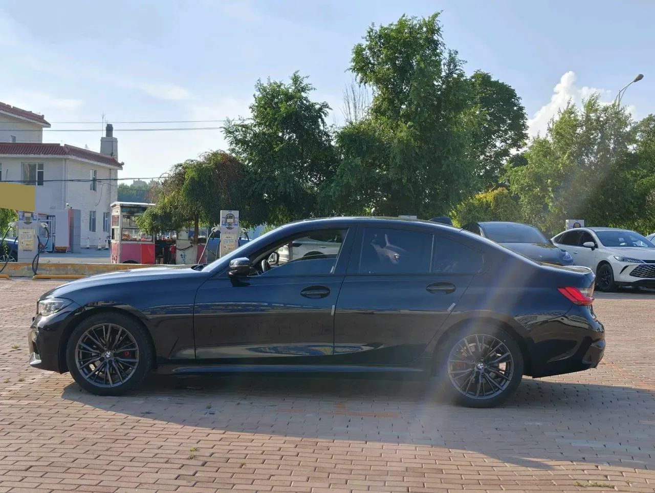 BMW 3 Series 2022 325i 2.0T M Sports Obsidian Night Suit Automatic Gear 10