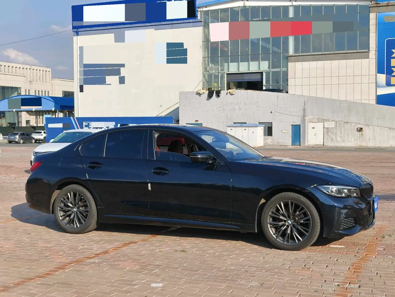 BMW 3 Series 2022 325i 2.0T M Sports Obsidian Night Suit Automatic Gear 11