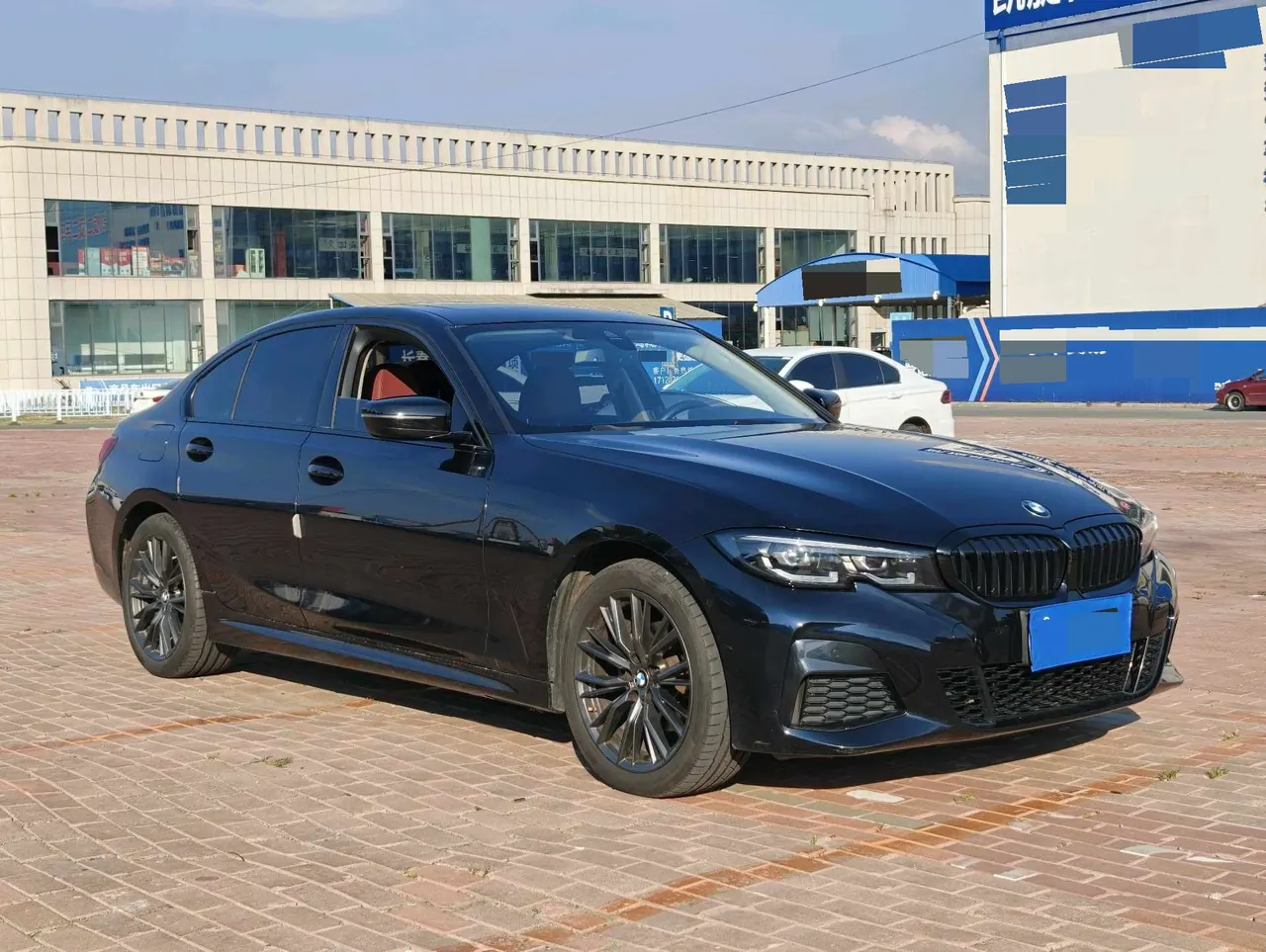 BMW 3 Series 2022 325i 2.0T M Sports Obsidian Night Suit Automatic Gear 3