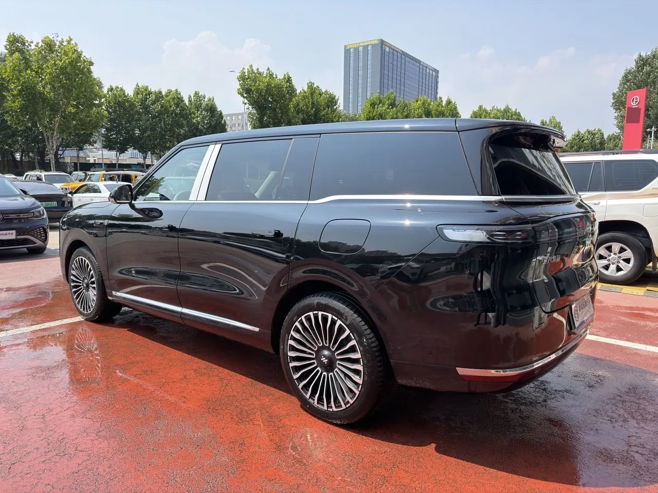 IM 2026 IM LS9 52 Ultra Automatic 3