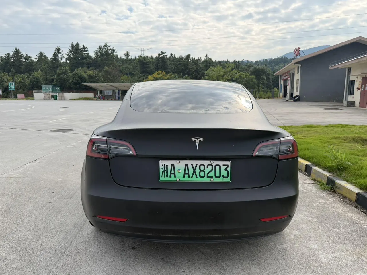 Tesla 2022 Model 3 rear-wheel drive version of automatic transmission 3