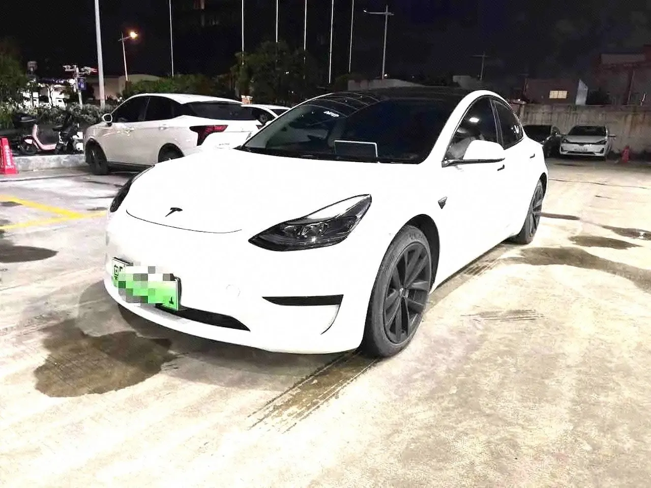 Open image lightbox: Tesla 2021 Model 3 Standard Endurance Rear Drive Upgraded Automatic Gear