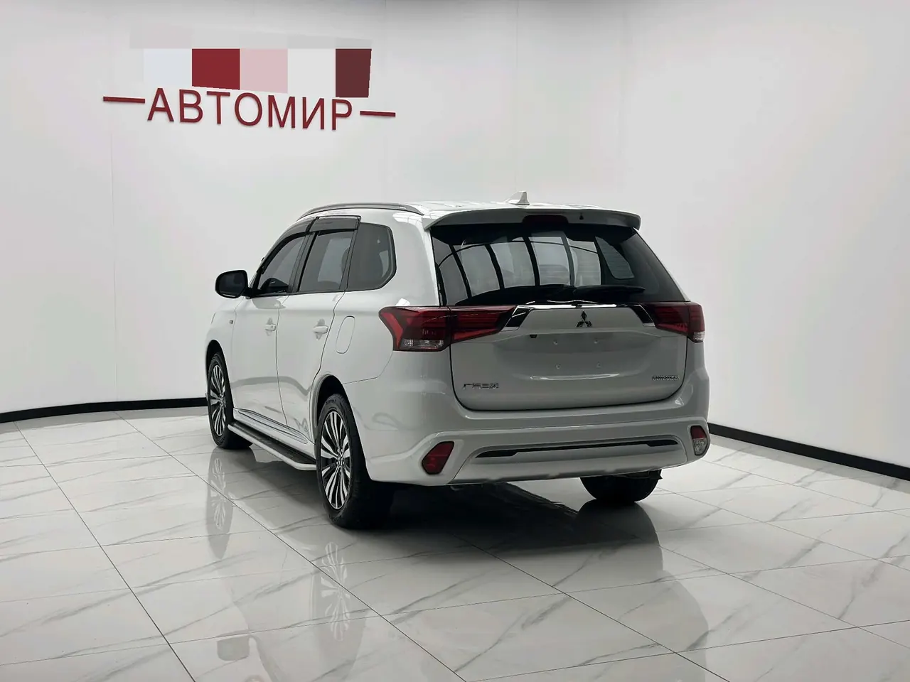 Mitsubishi 2021 Outlander 2.0 Stepless Two-Drive Smooth Edition 5-seat (Changed) Automatic Gear 8
