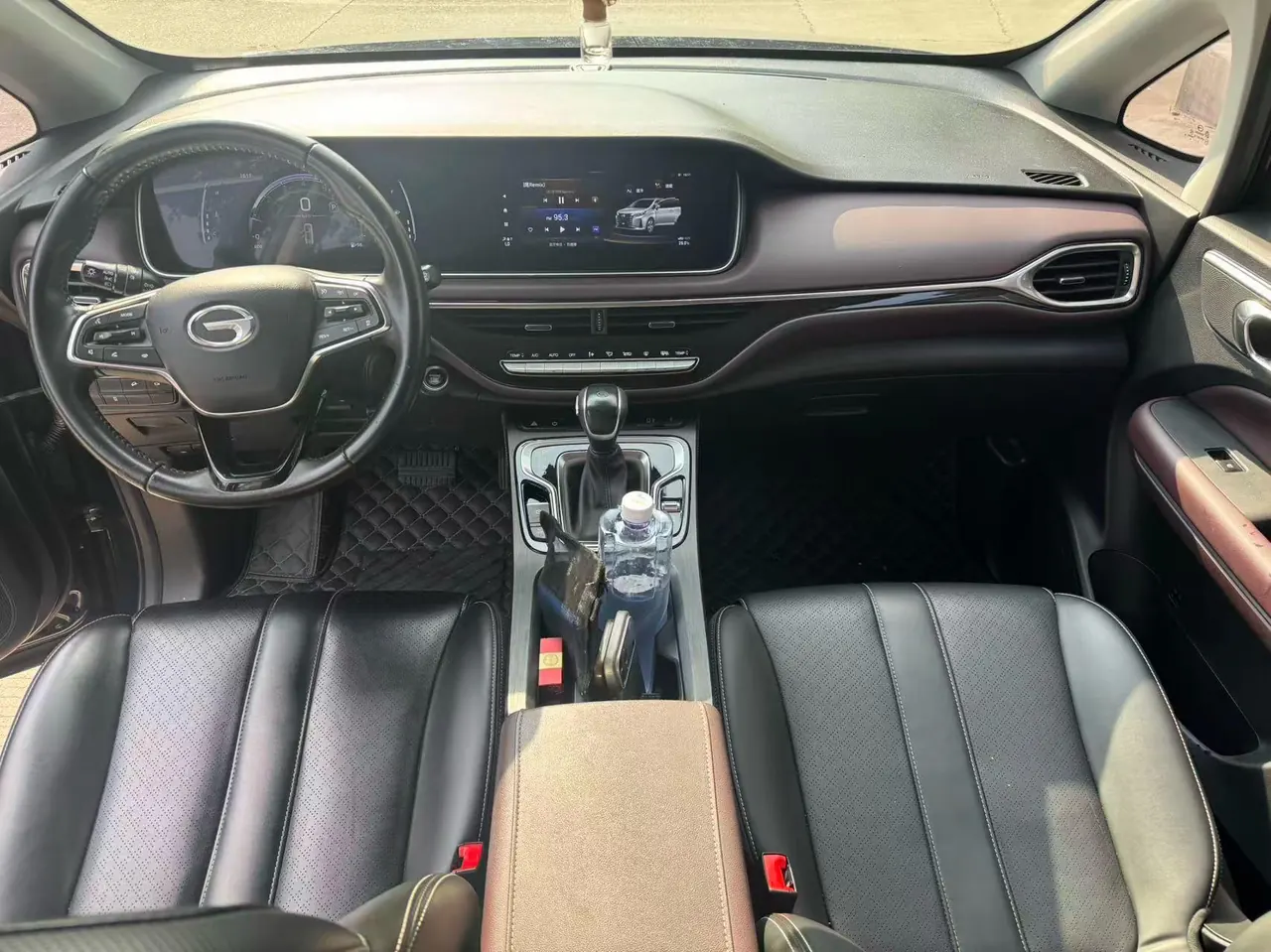 Chuanqi 2021 M6 1.5T 270T Honorable Edition 7-seat Automatic Gear 5