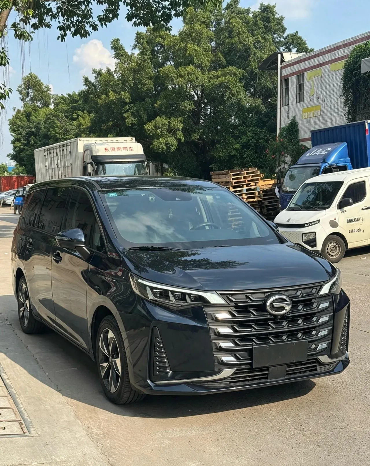 Chuanqi 2021 M6 1.5T 270T Honorable Edition 7-seat Automatic Gear 8