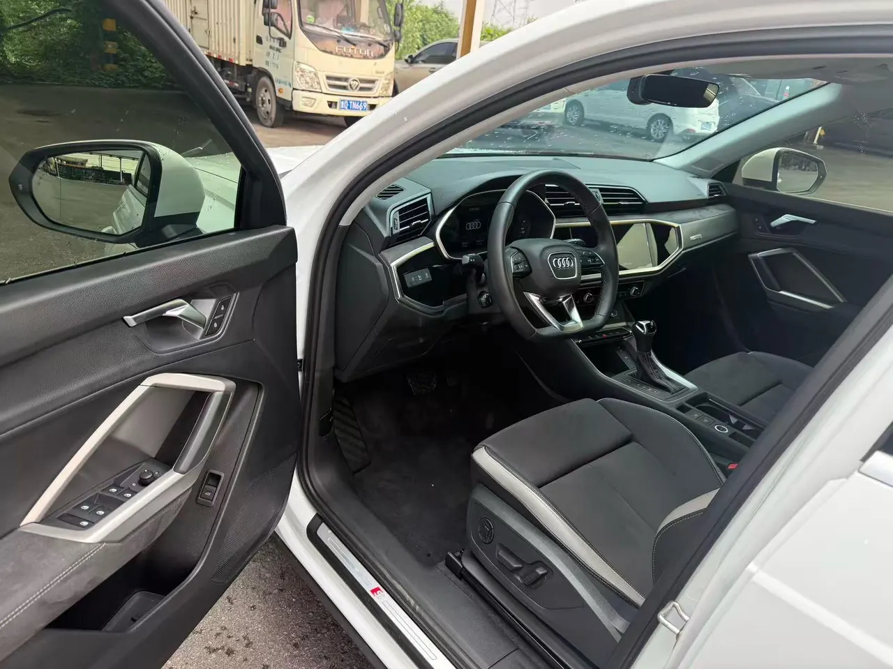 Audi 2022 Q3 1.4TFSI 35TFSI Fashion Dynamic Automatic 5
