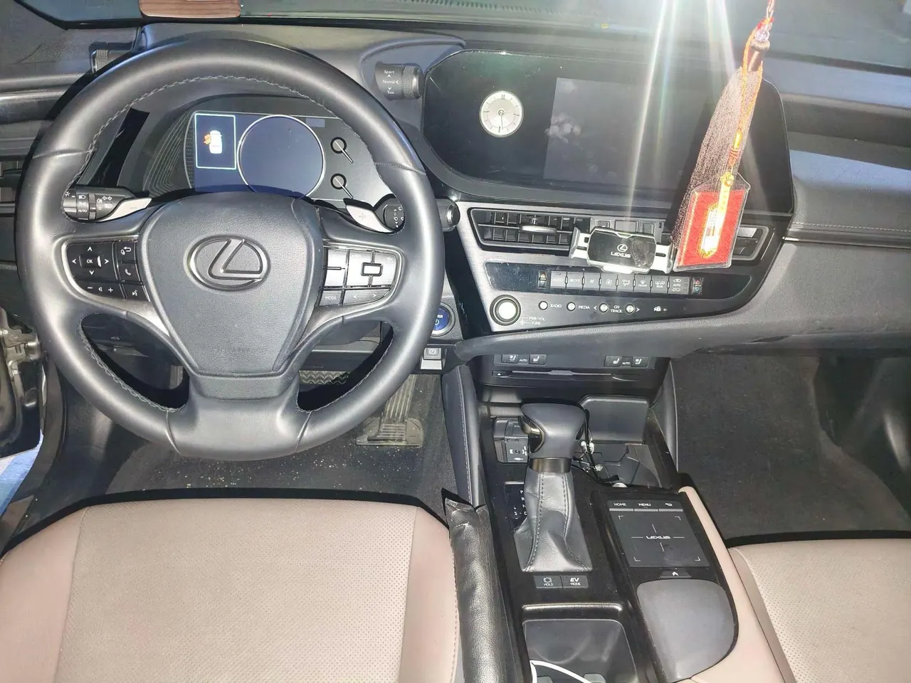 Lexus ES (Imported) 2021 ES300h 2.5 Stepless Premium Edition Automatic Gear 4