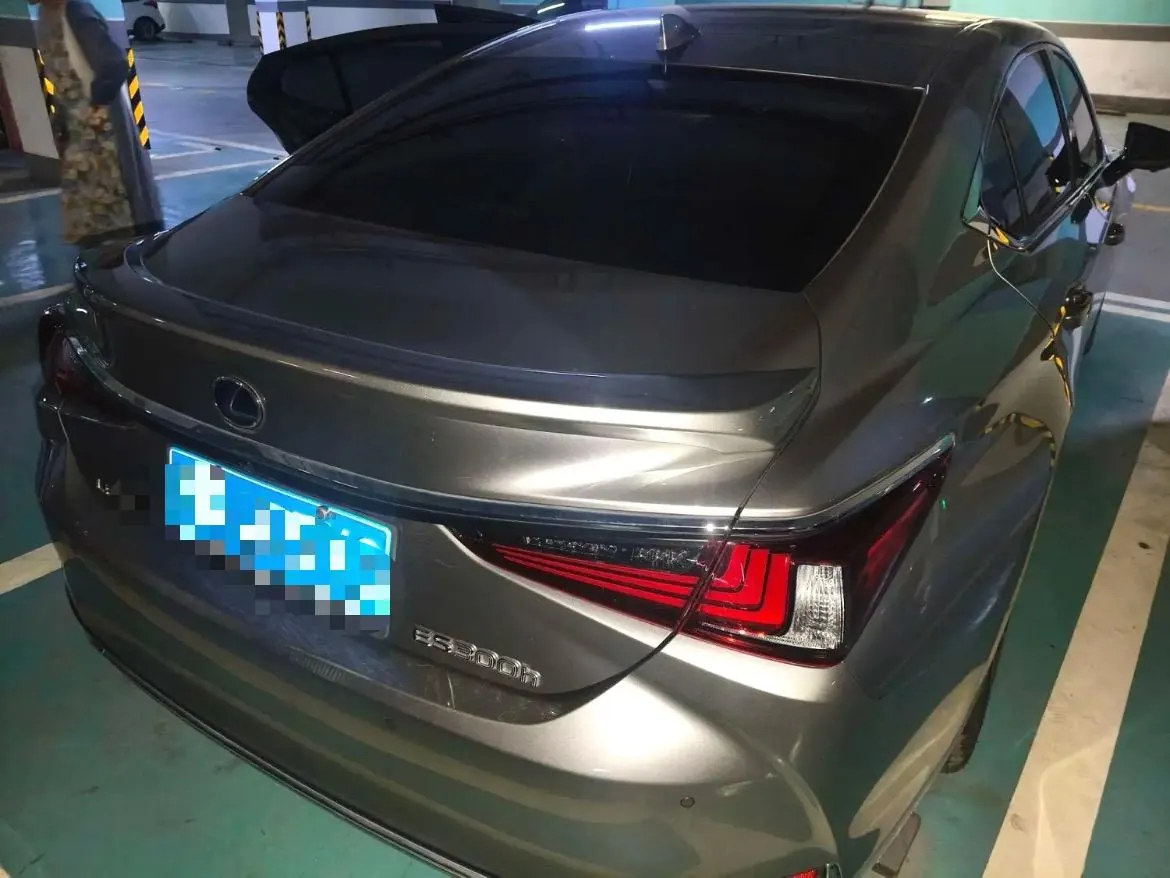 Lexus ES (Imported) 2021 ES300h 2.5 Stepless Premium Edition Automatic Gear 5